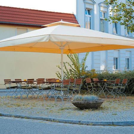 Hotel Zur Sonne Котбус Екстериор снимка