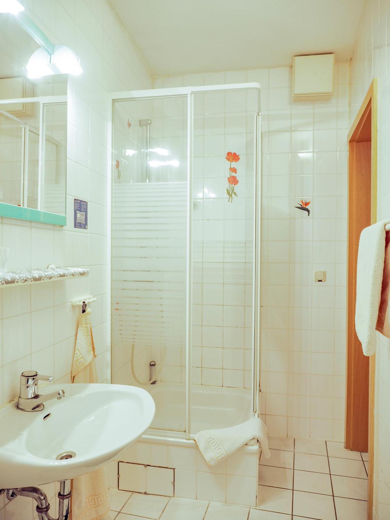 Hotel Zur Sonne Котбус Екстериор снимка
